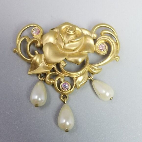 Vintage Avon Gold Tone Rose Brooch with Faux Pearls and AB Rhinestones, Estate - Picture 6 of 7